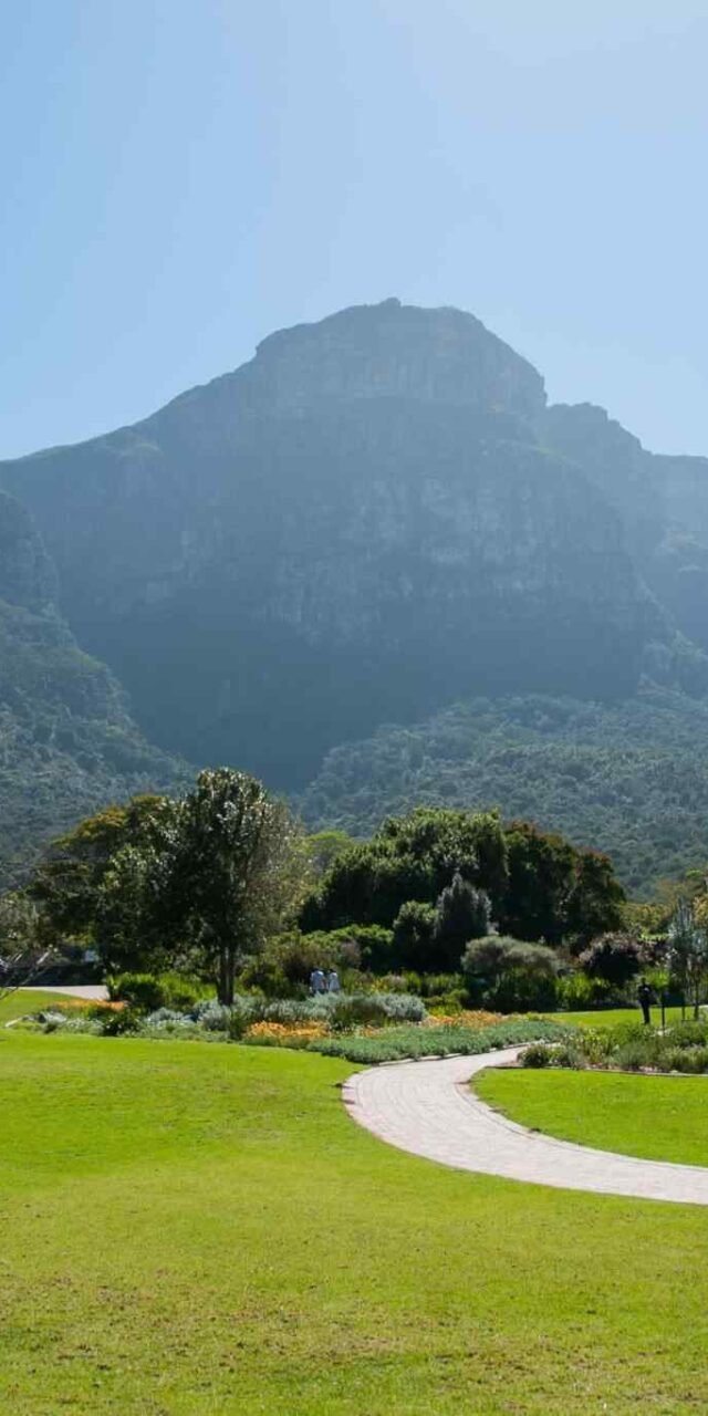 https://gateways.travelagencybpo.com/wp-content/uploads/2018/09/tour-capetown-03-640x1280.jpg